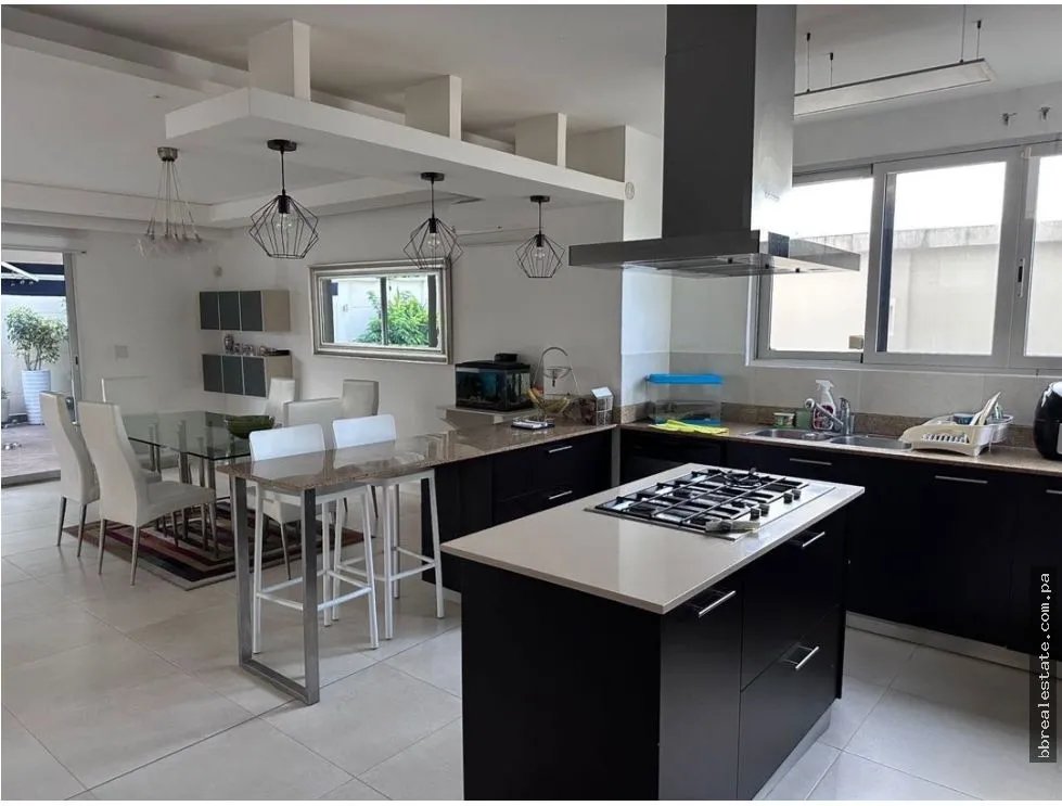 House for Sale in PH Villa Sur, Costa Sur