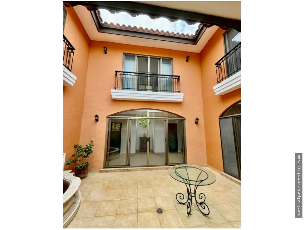 CASA EN VENTA EN BUENAVENTURA