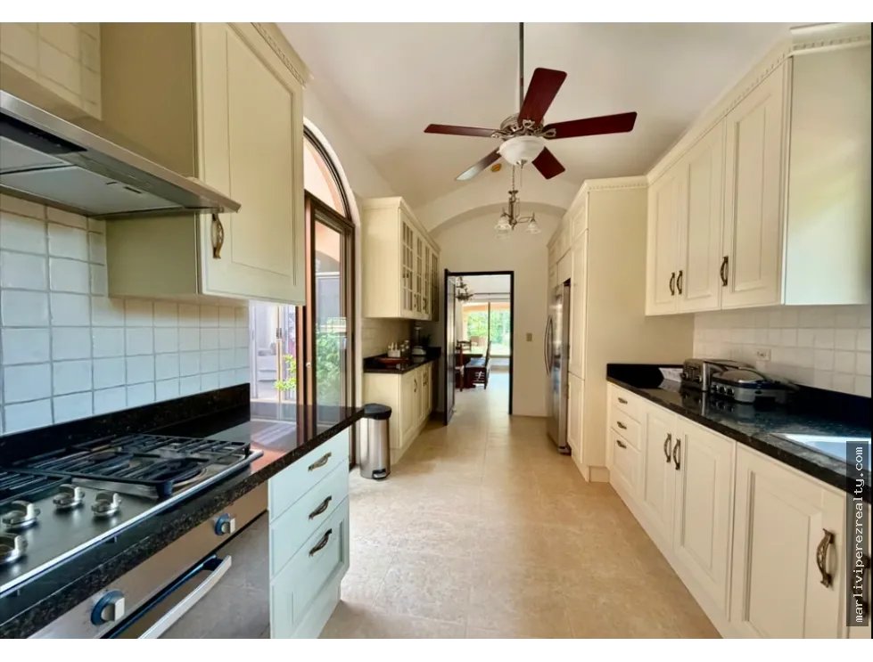 CASA EN VENTA EN BUENAVENTURA