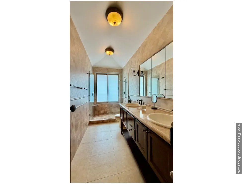 CASA EN VENTA EN BUENAVENTURA