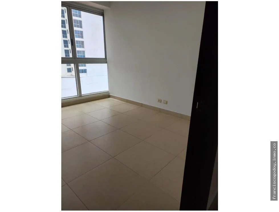 Apartment for Rent and/or Sale on Avenida Balboa