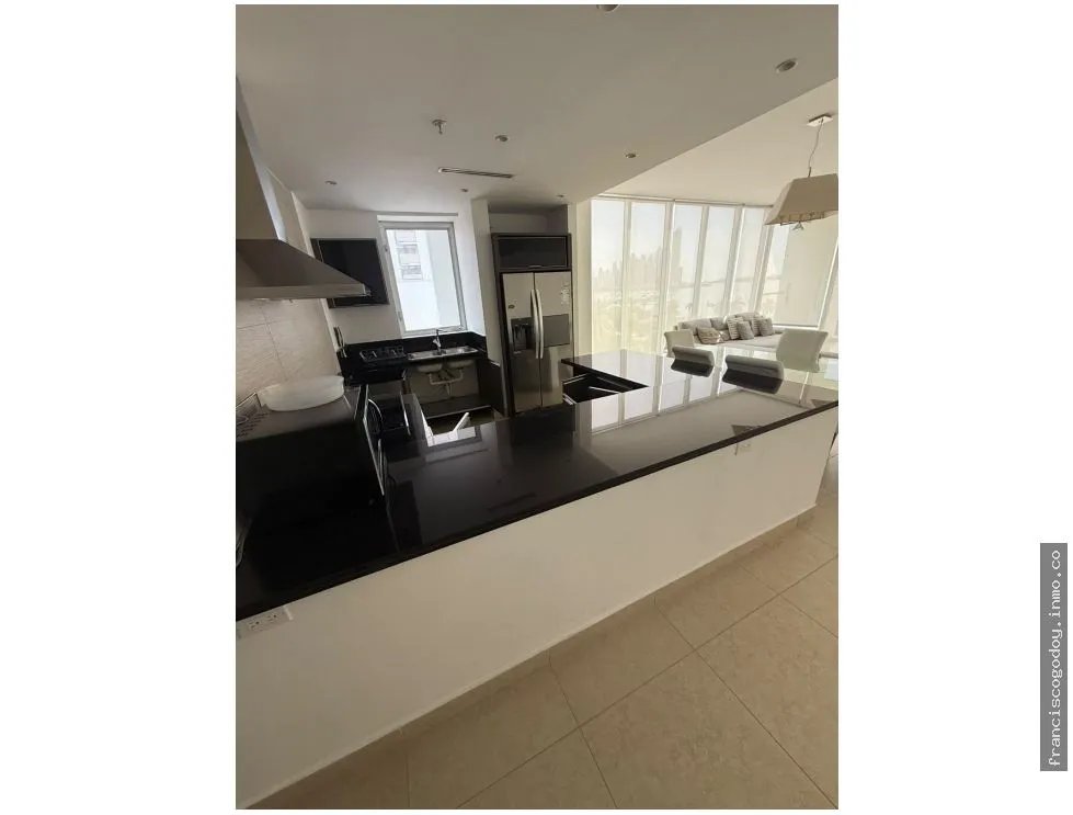 Apartment for Sale and/or Rent on Avenida Balboa