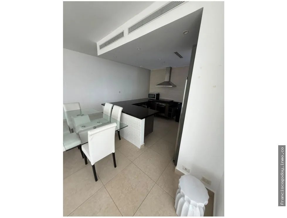Apartment for Sale and/or Rent on Avenida Balboa