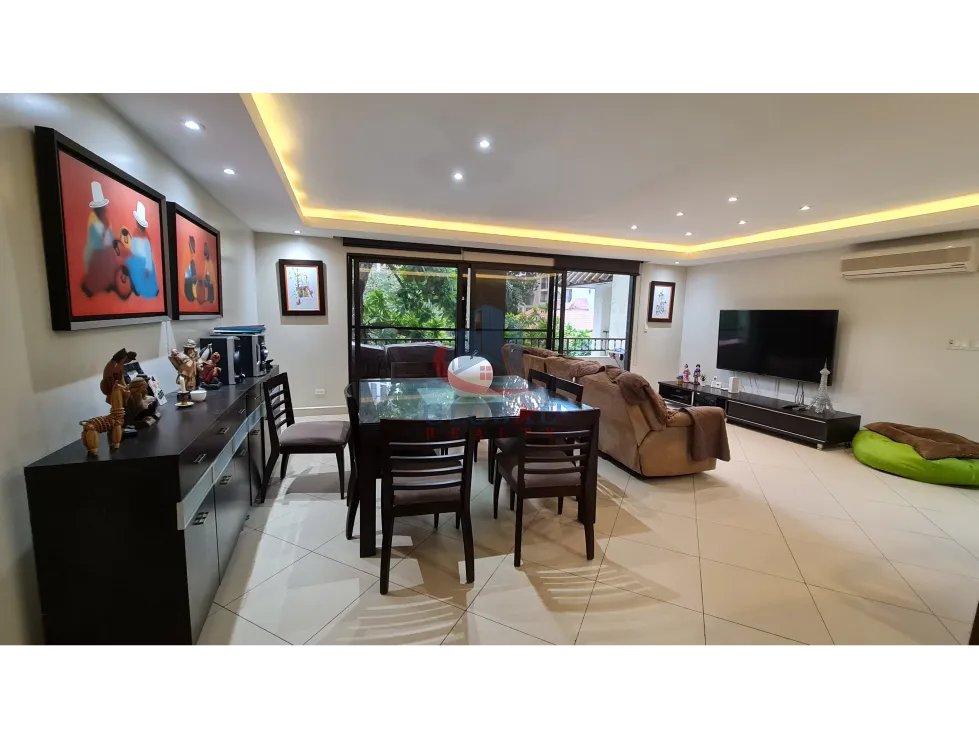 Apartamento à Venda em Clayton