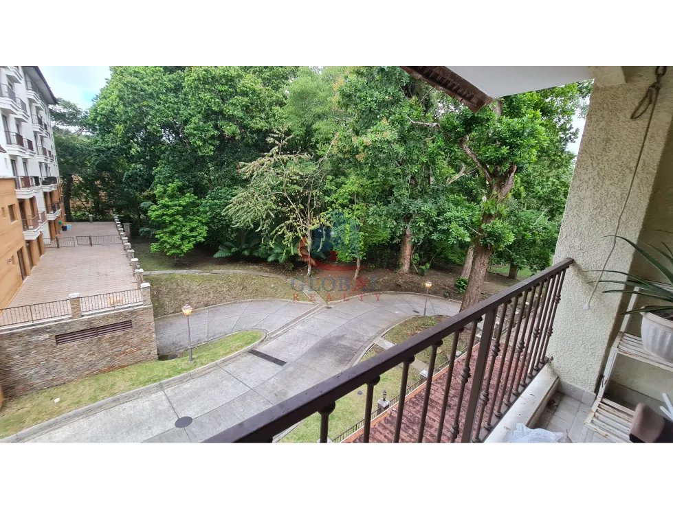 Sale of Apartment in Embassy Club Clayton