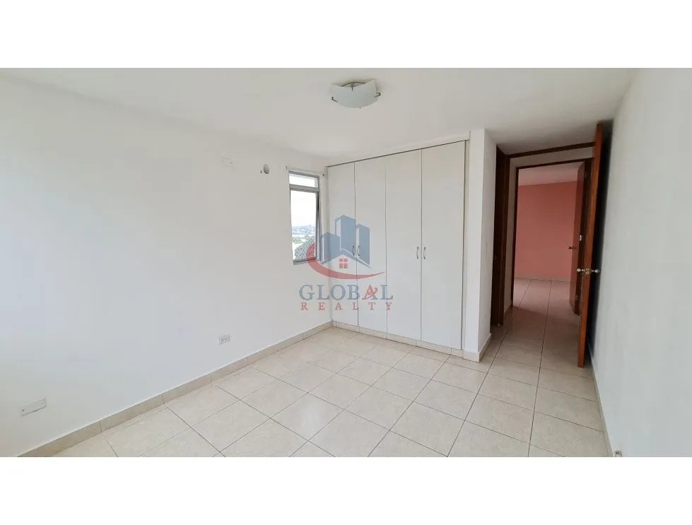 Se Alquila o Vende hermoso apartamento en PH Central Park Transistmica