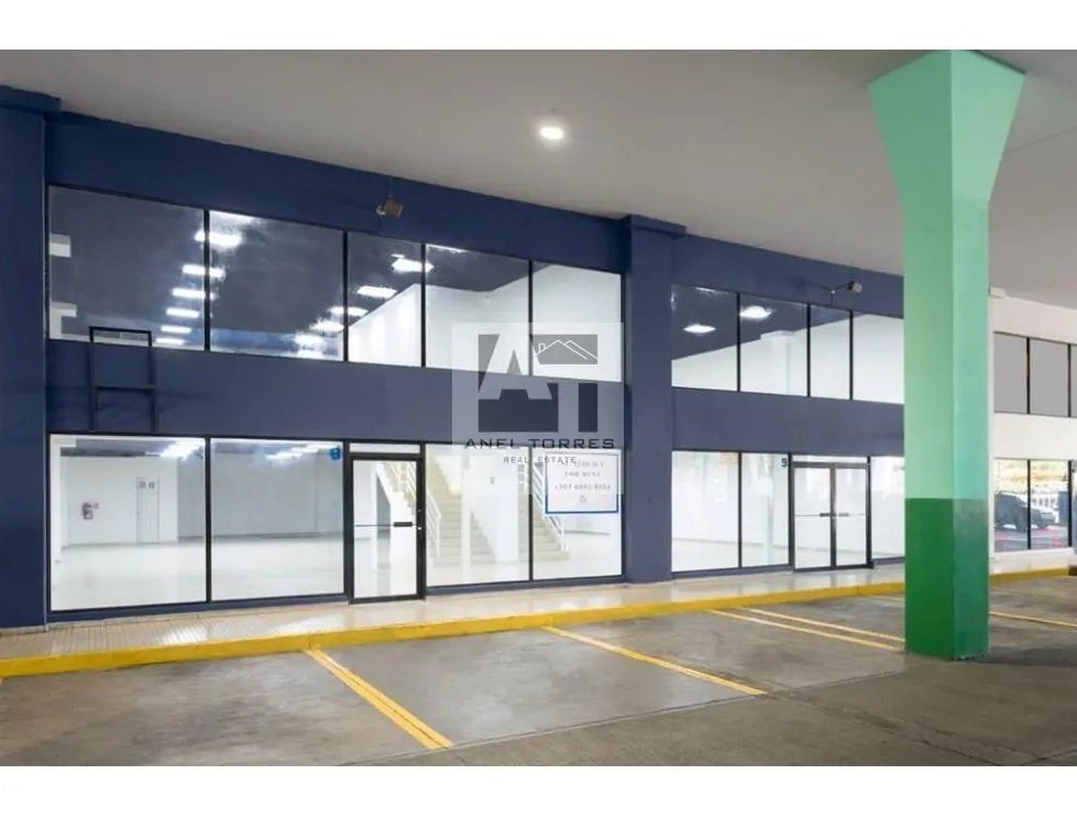 Se alquila local comercial en Chanis Plaza Agora, Parque Lefevre