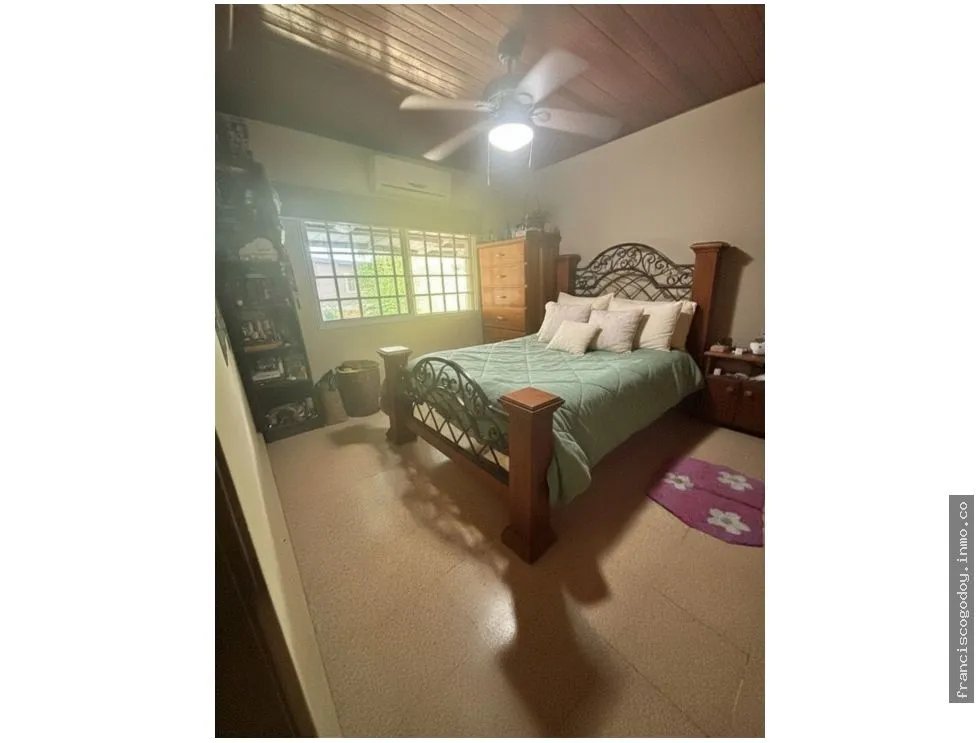 House for Sale in La Locería