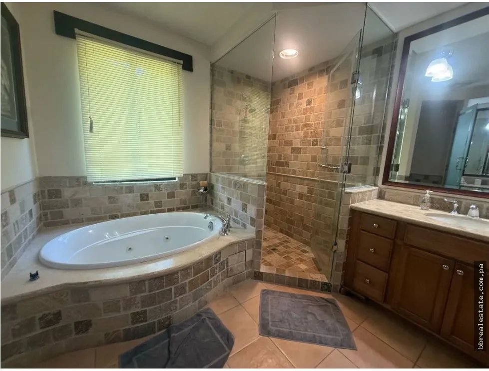 Apartment Rental in Bristol Residence. Buenaventura