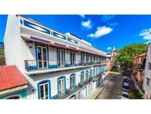 En Venta Locales Comerciales en PH Casa Variedades, Casco Antiguo