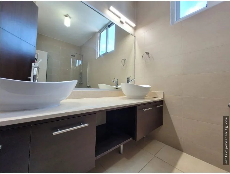 APARTMENT RENTAL ON BALBOA AVENUE