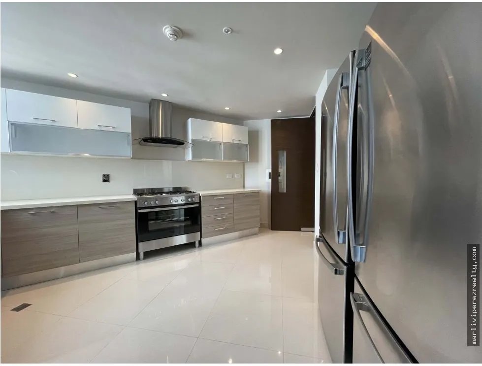 FURNISHED APARTMENT FOR SALE IN COSTA DEL ESTE