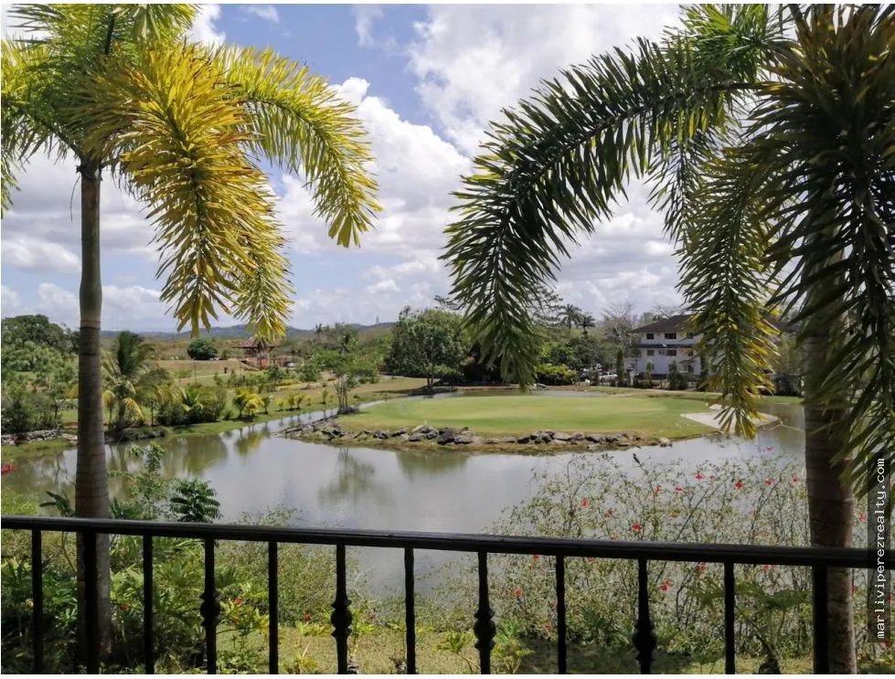 Se vende lujosa y amplia casa en Tucán Country Club