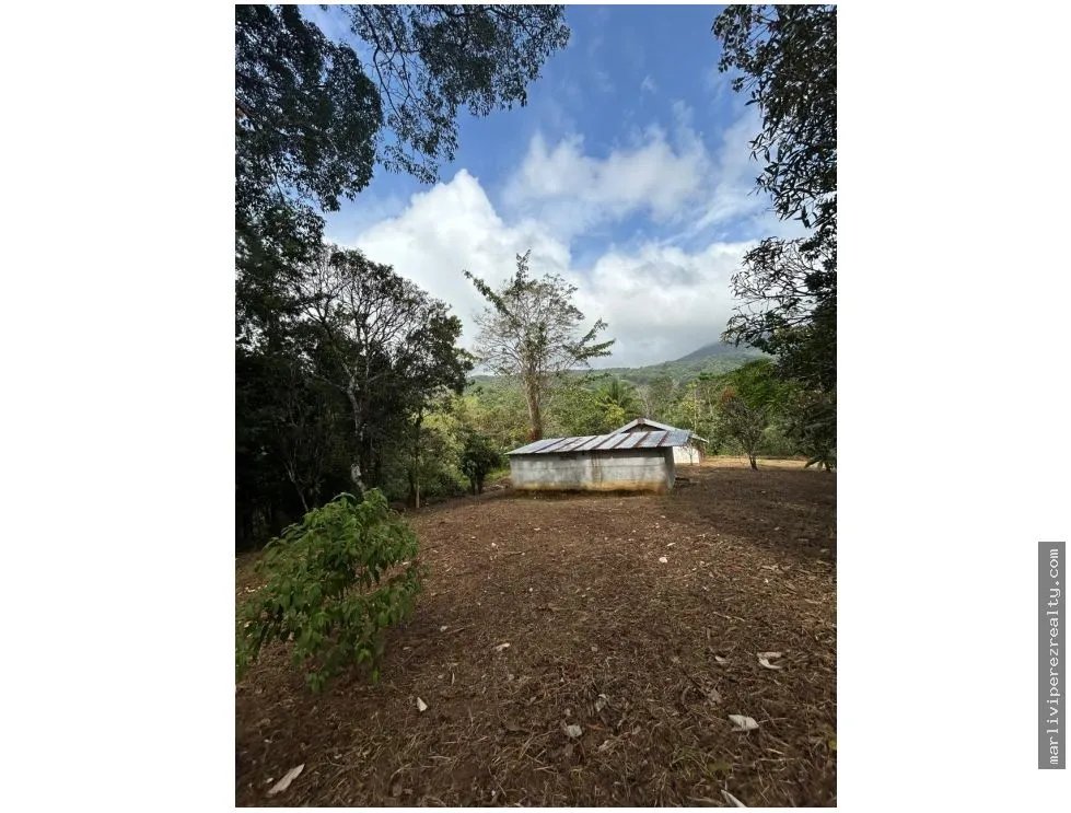 Terreno à Venda em Capira