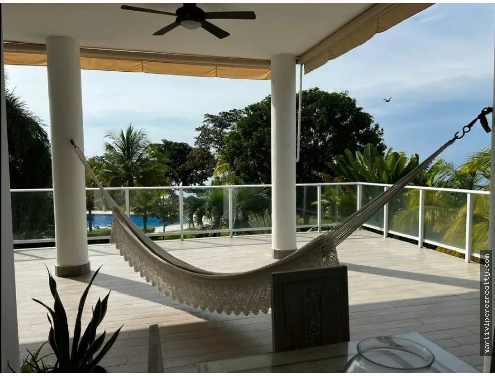 Apartamento à Venda em Santa Clara