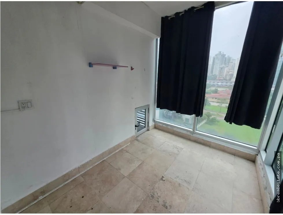 Repossessed Apartment for Sale – PH Loft Four 41, Punta Pacífica