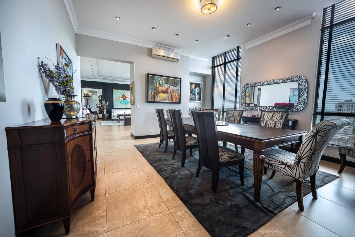 COMPLETE APARTMENT FOR SALE COSTA DEL ESTE 520M2