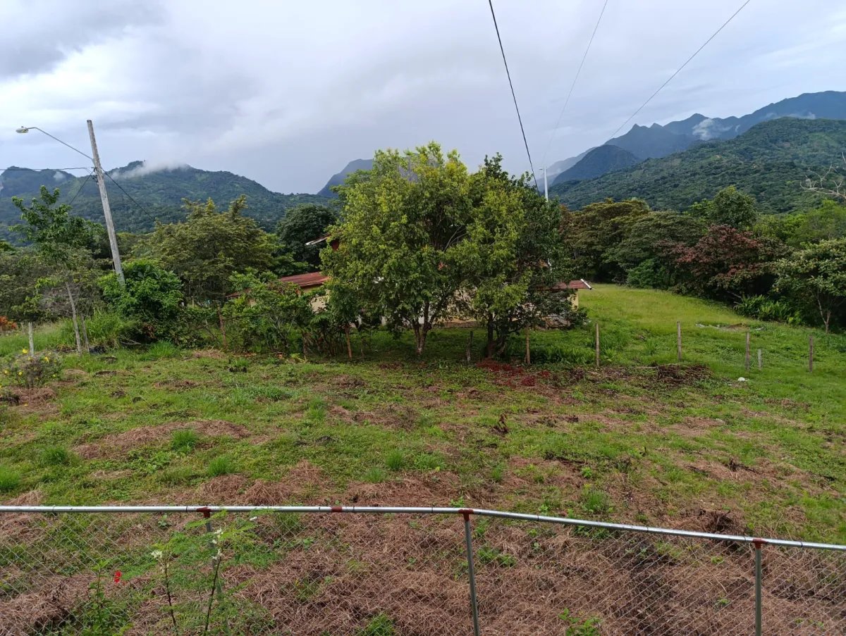 TERRENO CON VISTA A LAS MONTAÑAS EN VENTA EN SANTA FE, VERAGUAS, PANAMÁ