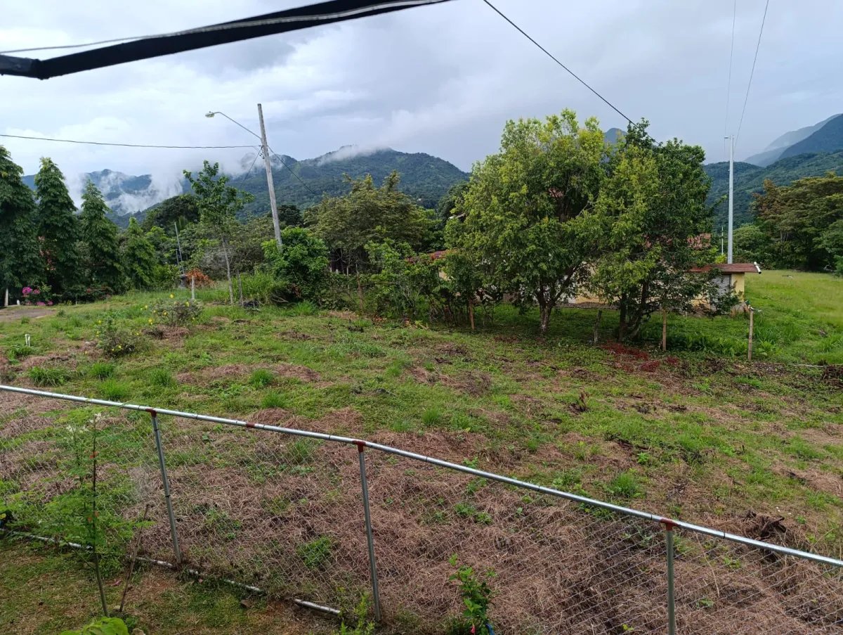 TERRENO CON VISTA A LAS MONTAÑAS EN VENTA EN SANTA FE, VERAGUAS, PANAMÁ