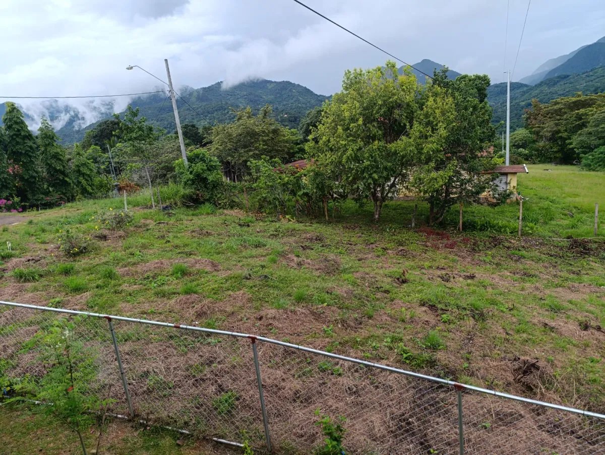 TERRENO CON VISTA A LAS MONTAÑAS EN VENTA EN SANTA FE, VERAGUAS, PANAMÁ
