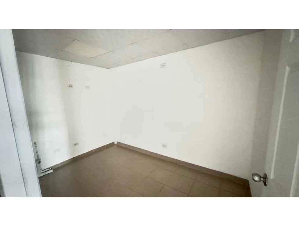 Sale of Commercial Space in Condado del Rey, Condado Mall