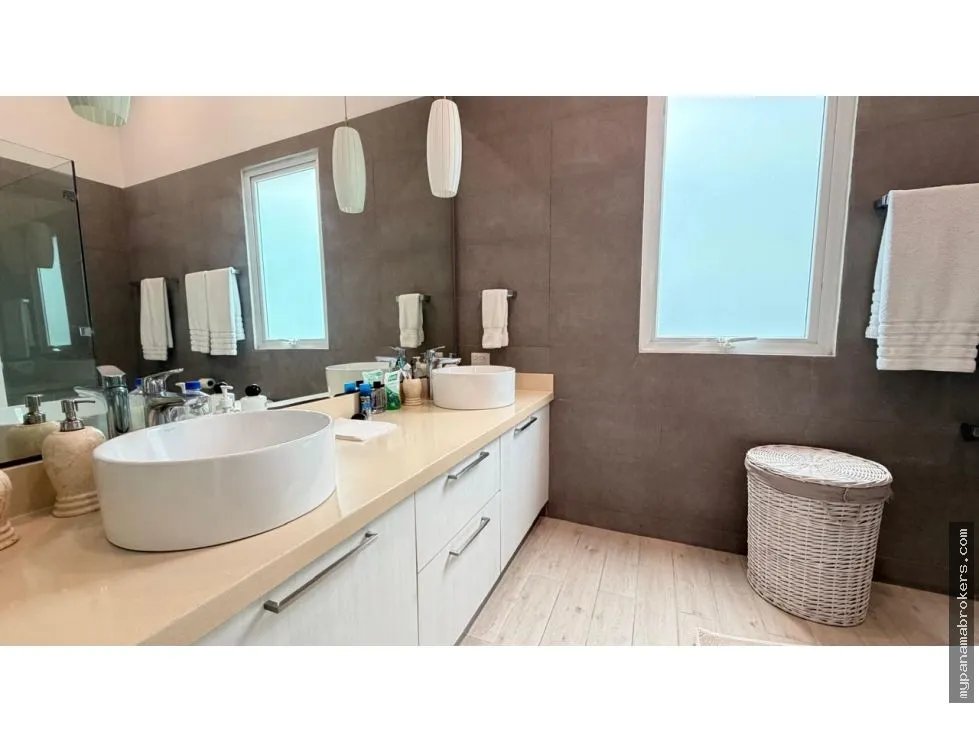 Apartamento para Alugar e à Venda em San Carlos
