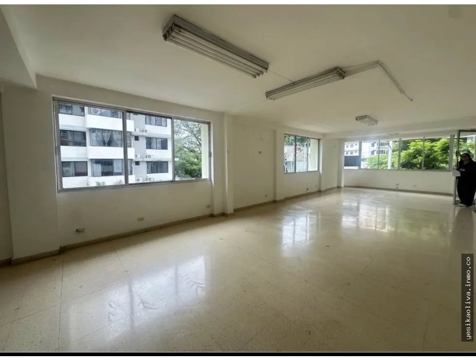 Commercial Space for Rent on Vía Argentina