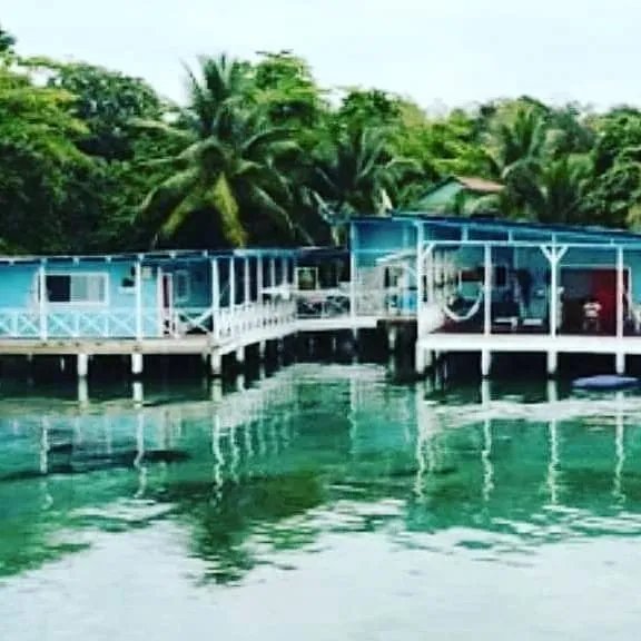 3 casas separadas en Big Creek, Isla Coon, Bocas del Toro