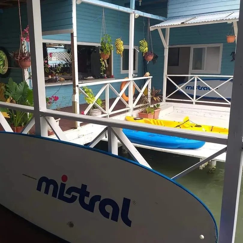 3 casas separadas en Big Creek, Isla Coon, Bocas del Toro