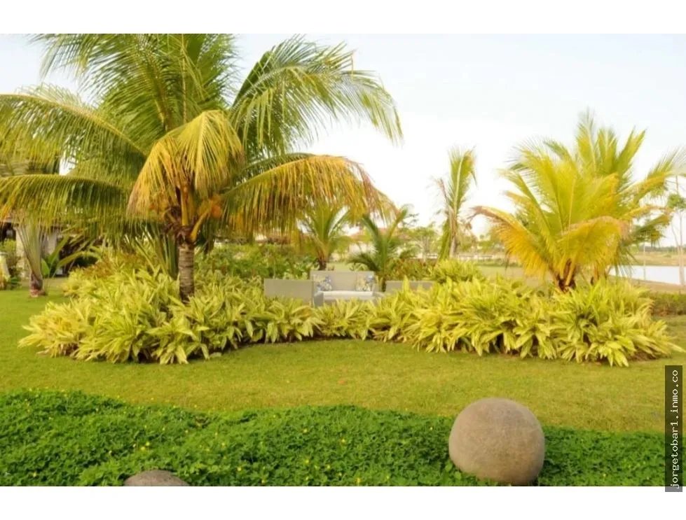 Beachfront Home for Sale - Buenaventura