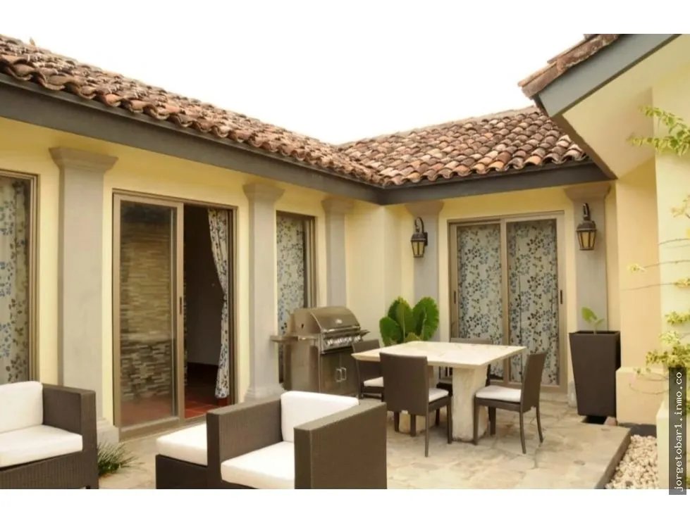 Beachfront Home for Sale - Buenaventura