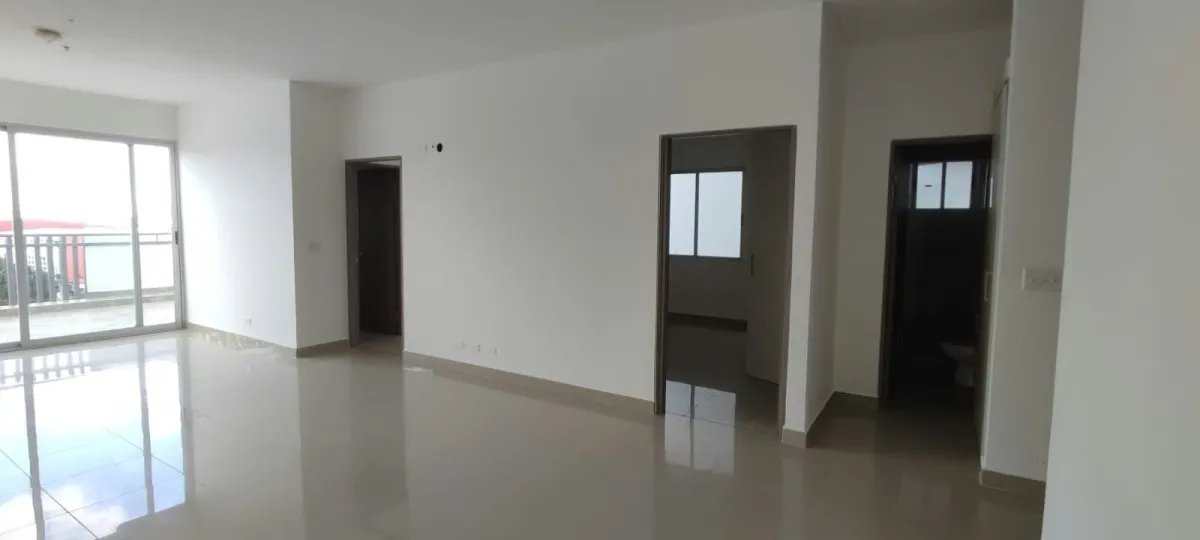 Amplio Apartamento con Terraza en PH Metro View  -  Hato Pintado