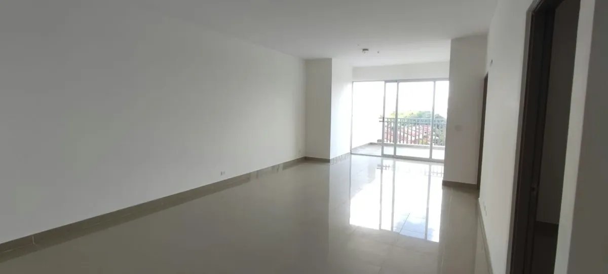 Amplio Apartamento con Terraza en PH Metro View  -  Hato Pintado