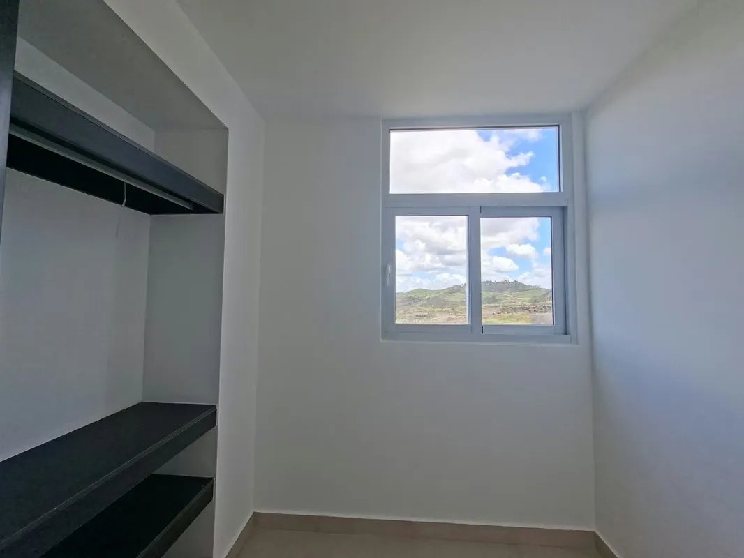 Lujoso Apartamento en PH Country Heights | Altos de Panamá | 218 m²