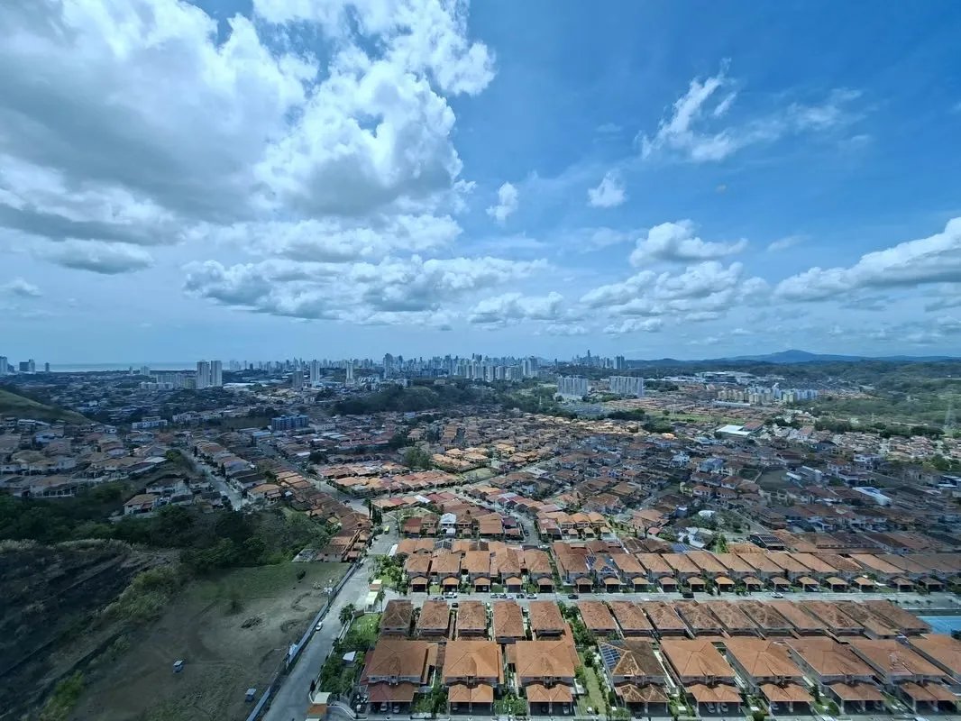 Lujoso Apartamento en PH Country Heights | Altos de Panamá | 218 m²