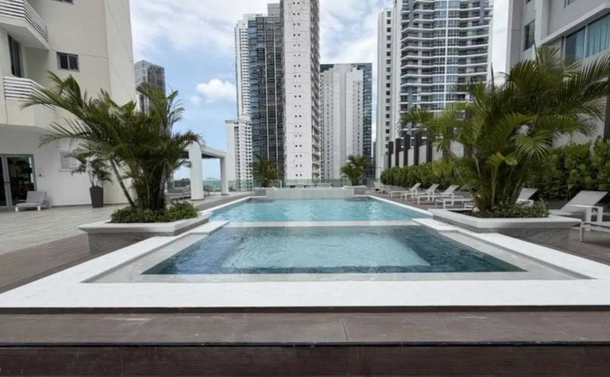 Apartamento Amoblado en Alquiler en Avenida Balboa | Allure at the Par...