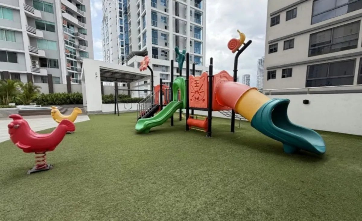 Furnished 1-Bedroom Apartment for Rent on Avenida Balboa | Allure at the Park