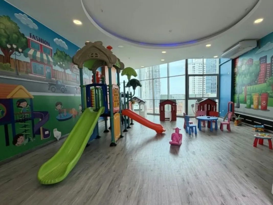 Furnished 1-Bedroom Apartment for Rent on Avenida Balboa | Allure at the Park