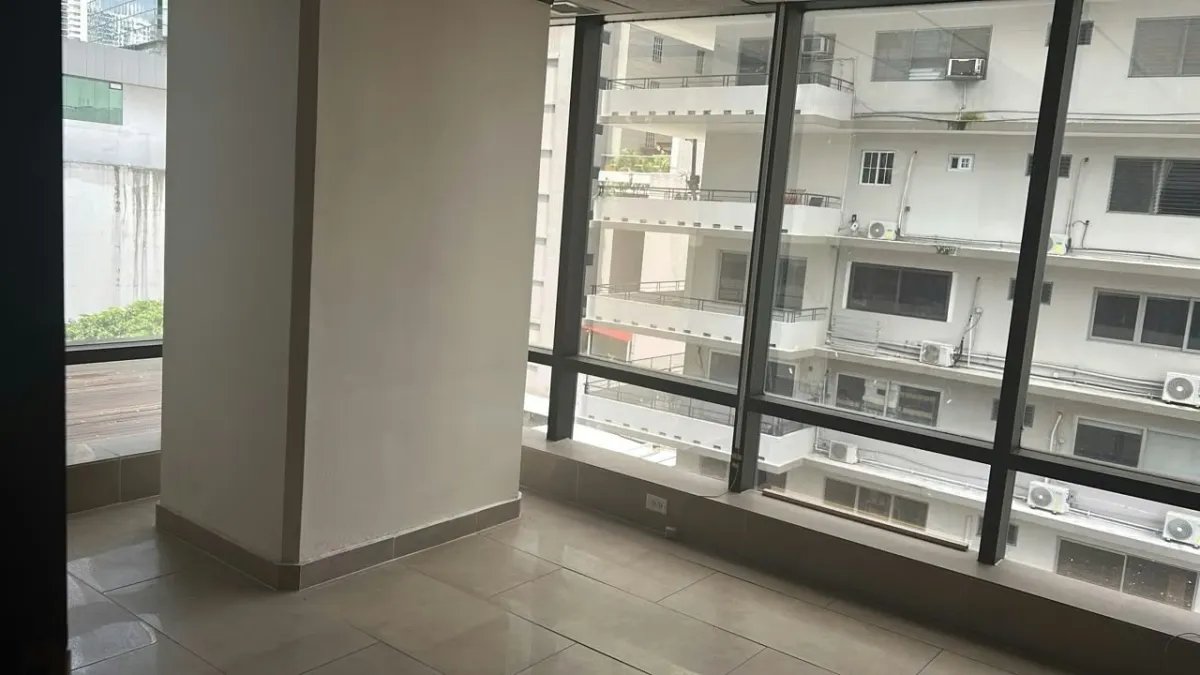 Unique Opportunity: Corporate Office from $12/m² in Banking Area | 4 Parking Spaces