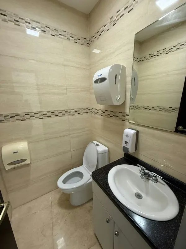 VENTA Oficina comercial · F&F Properties