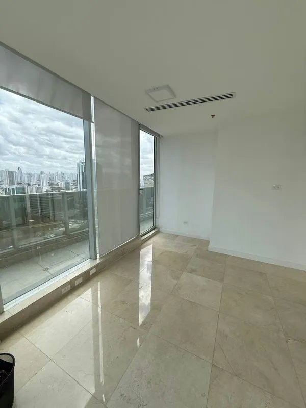 VENTA Oficina comercial · F&F Properties