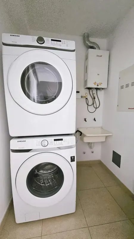FURNISHED APARTMENT