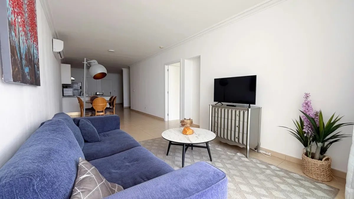 LISTO PARA MUDARTE! AMPLIO APARTAMENTO AMOBLADO
