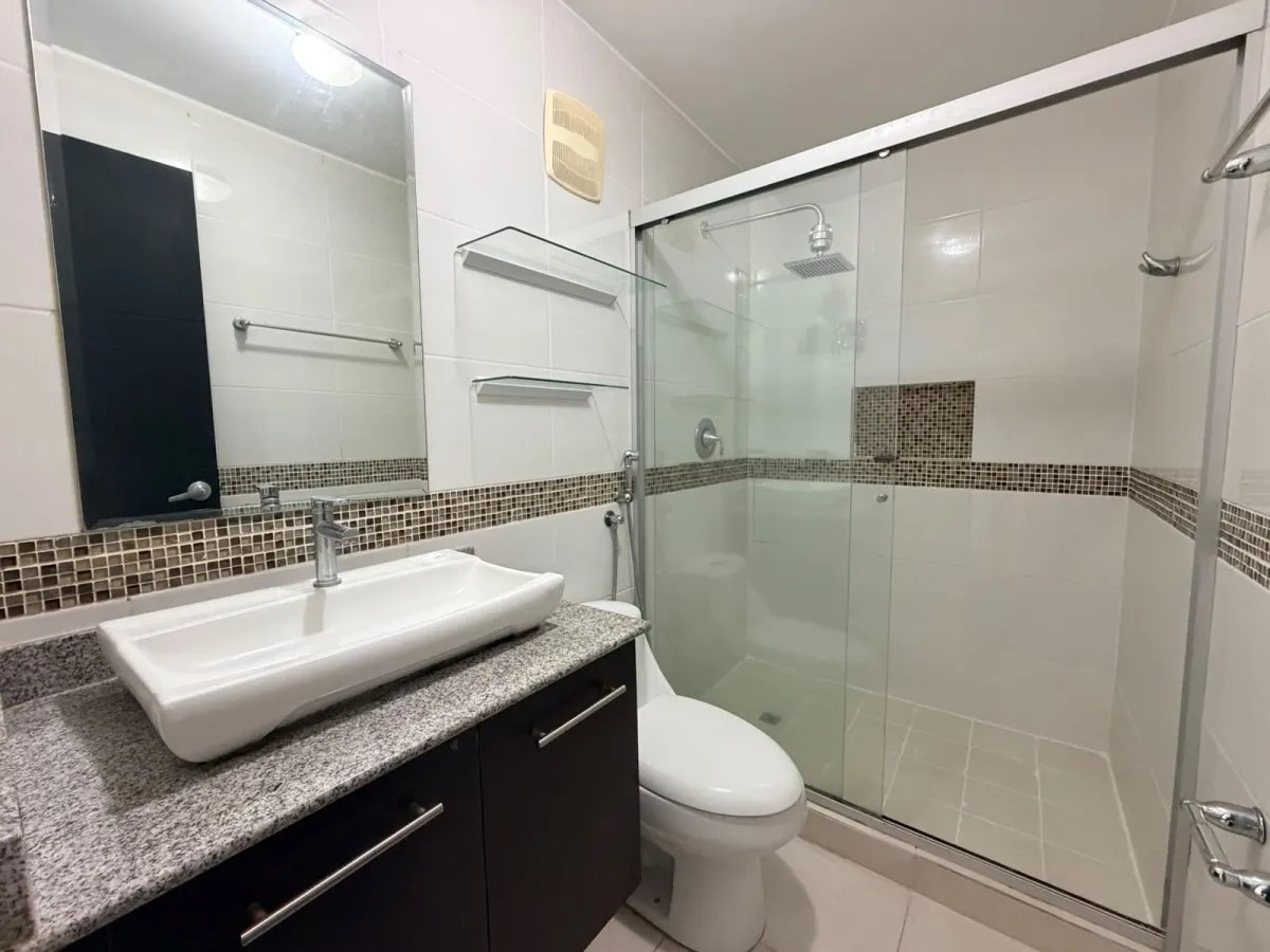 Venta de apartamento en PH Belview Towers, Edison Park