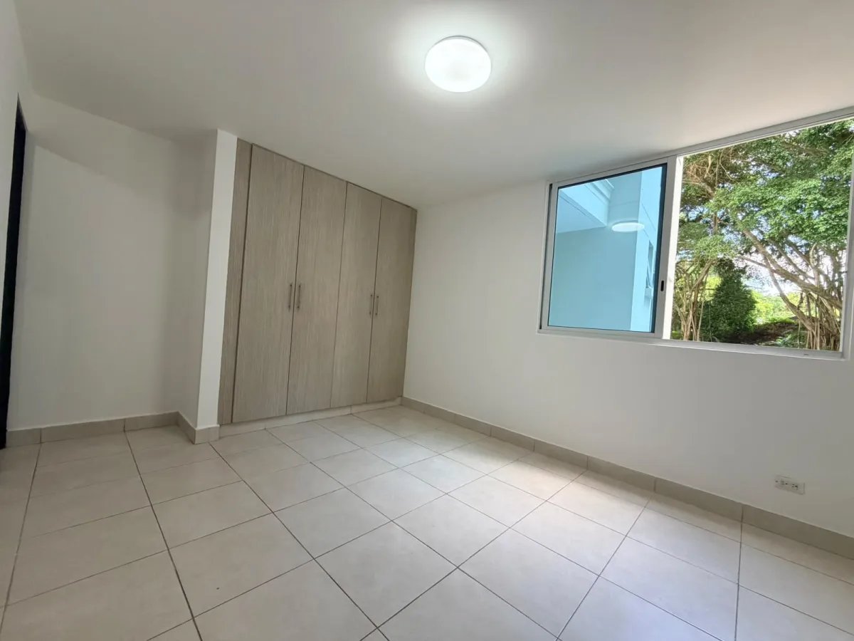 Venta de apartamento en PH Belview Towers, Edison Park