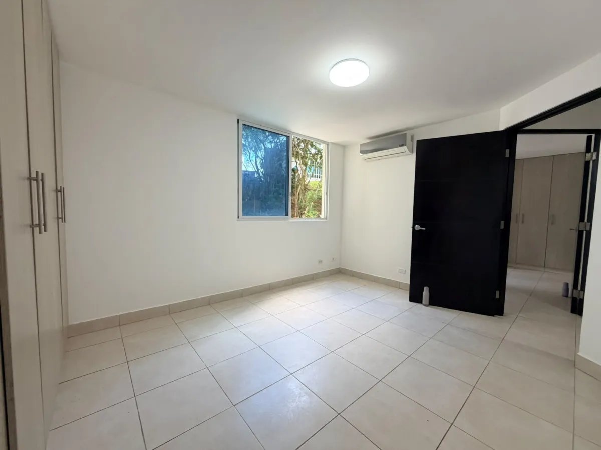 Venta de apartamento en PH Belview Towers, Edison Park