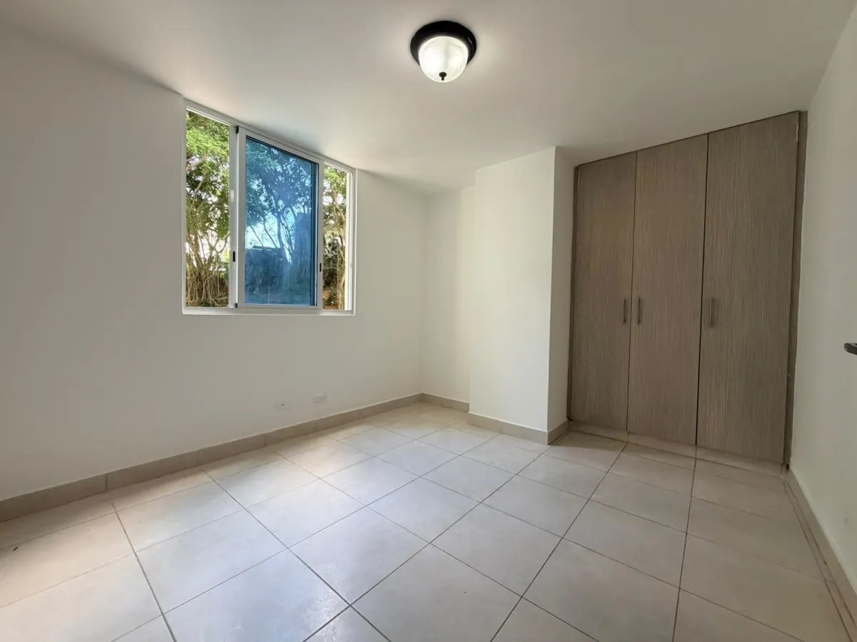 Venta de apartamento en PH Belview Towers, Edison Park