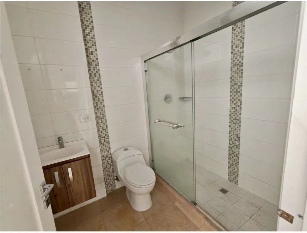 Commercial Space Rental at Plaza El Cangrejo. YP