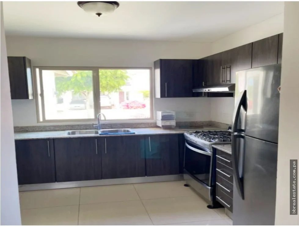 HOUSE RENTAL IN COSTA VERDE, SPRING HILLS