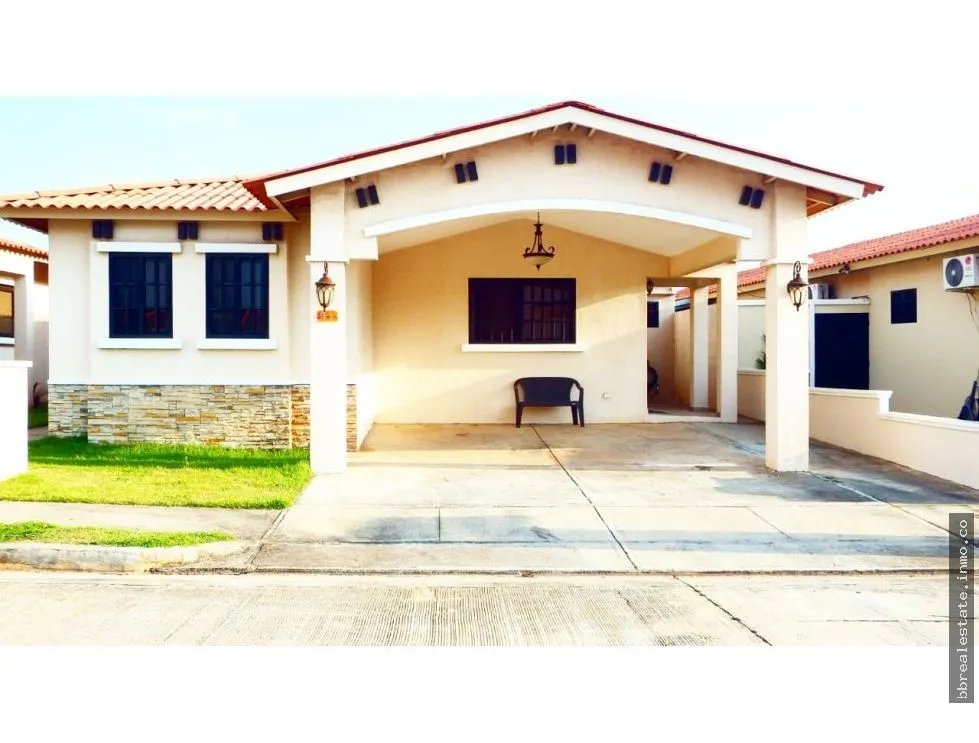 ALQUILER CASA EN SUNSET HILLS LA CHORRERA